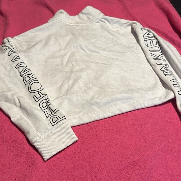 Calvin Klein Semi Cropped Quarter Zip - Picture 5 of 5